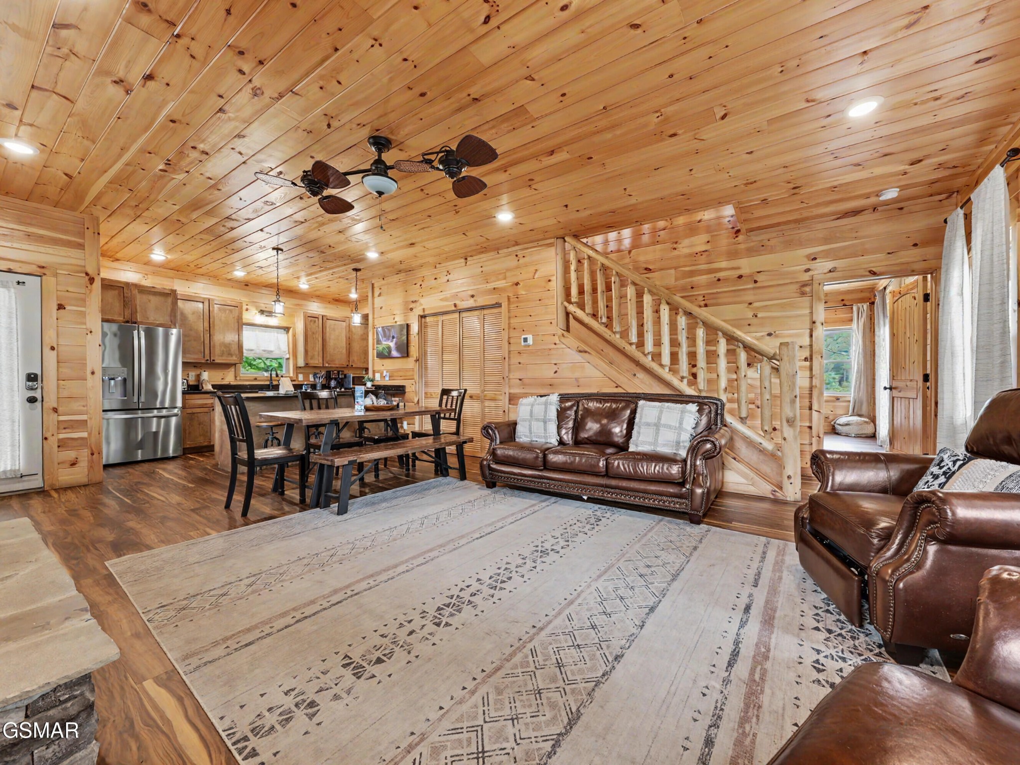 856 Crest View Drive