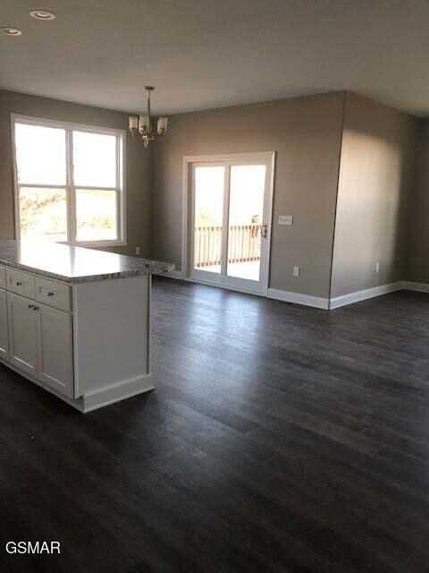 7445 Lakeshore Drive