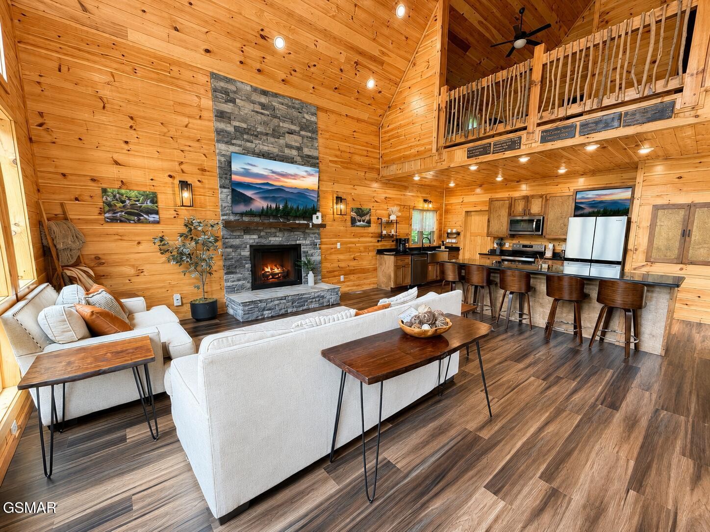 862 Crest View Drive