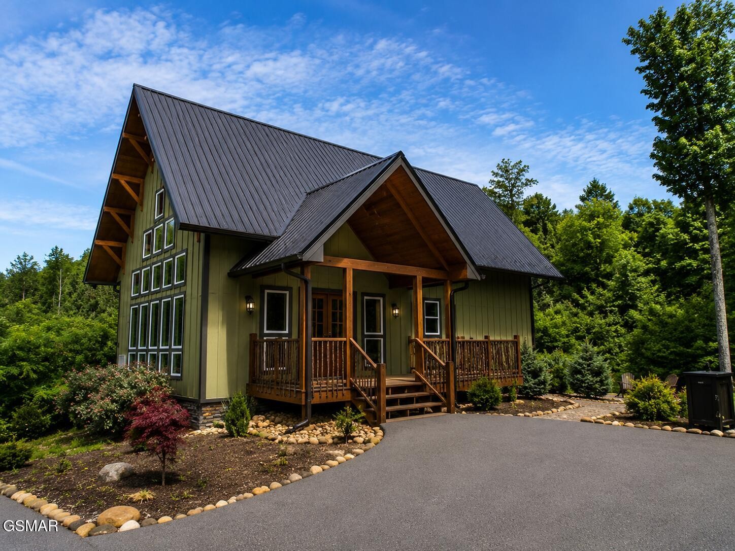 862 Crest View Drive
