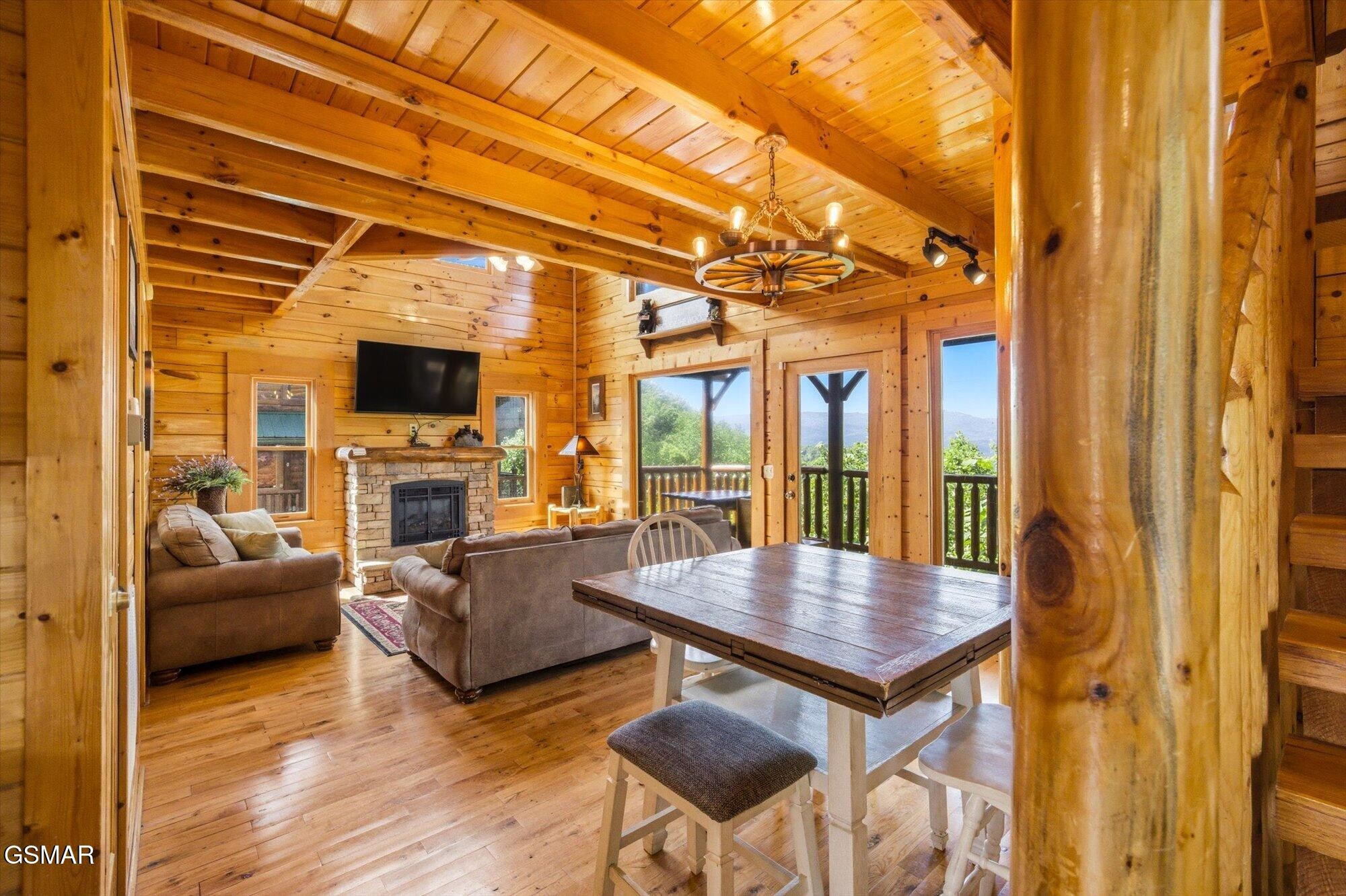 2809 White Oak Ridge Lane