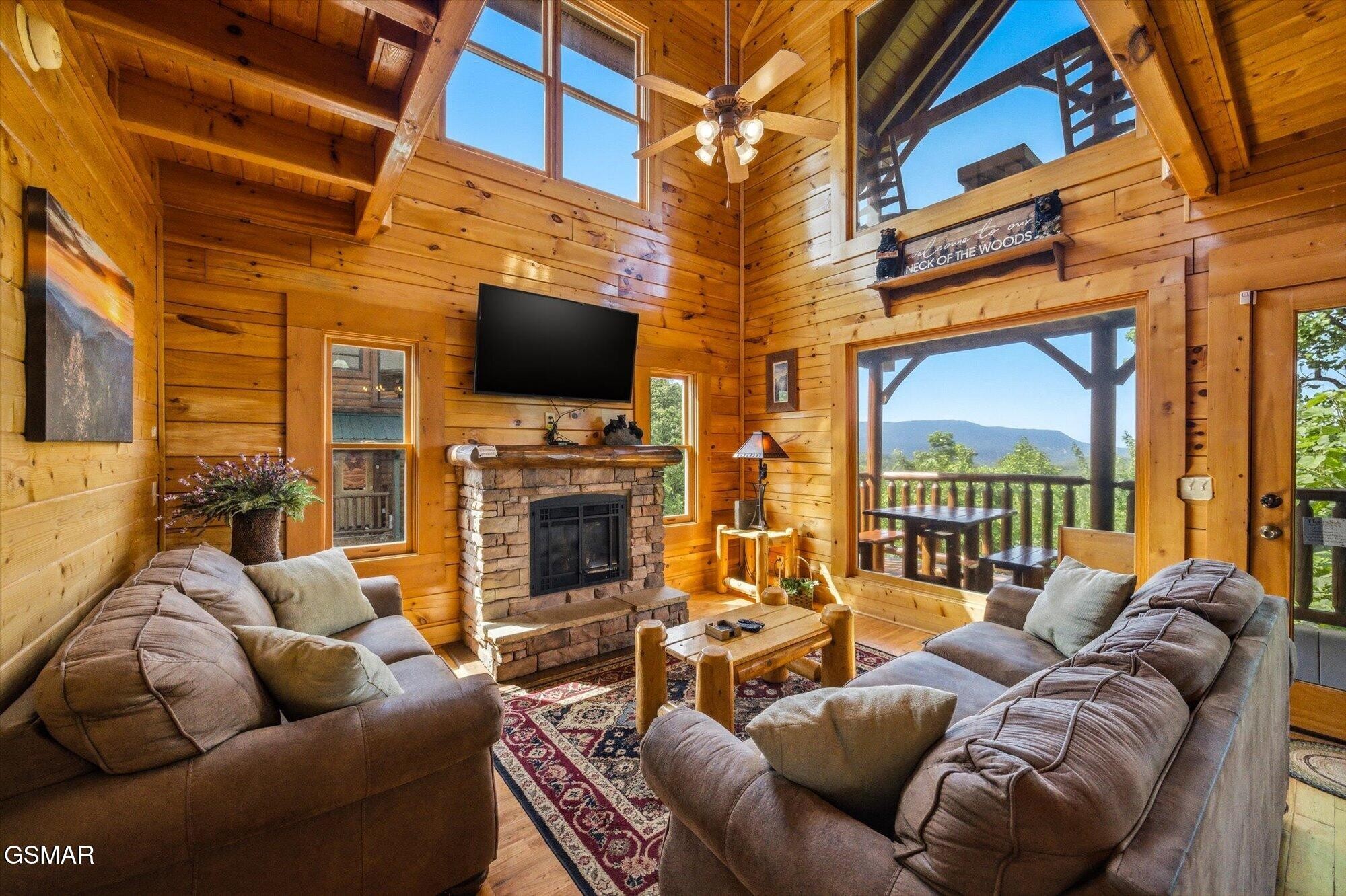2809 White Oak Ridge Lane