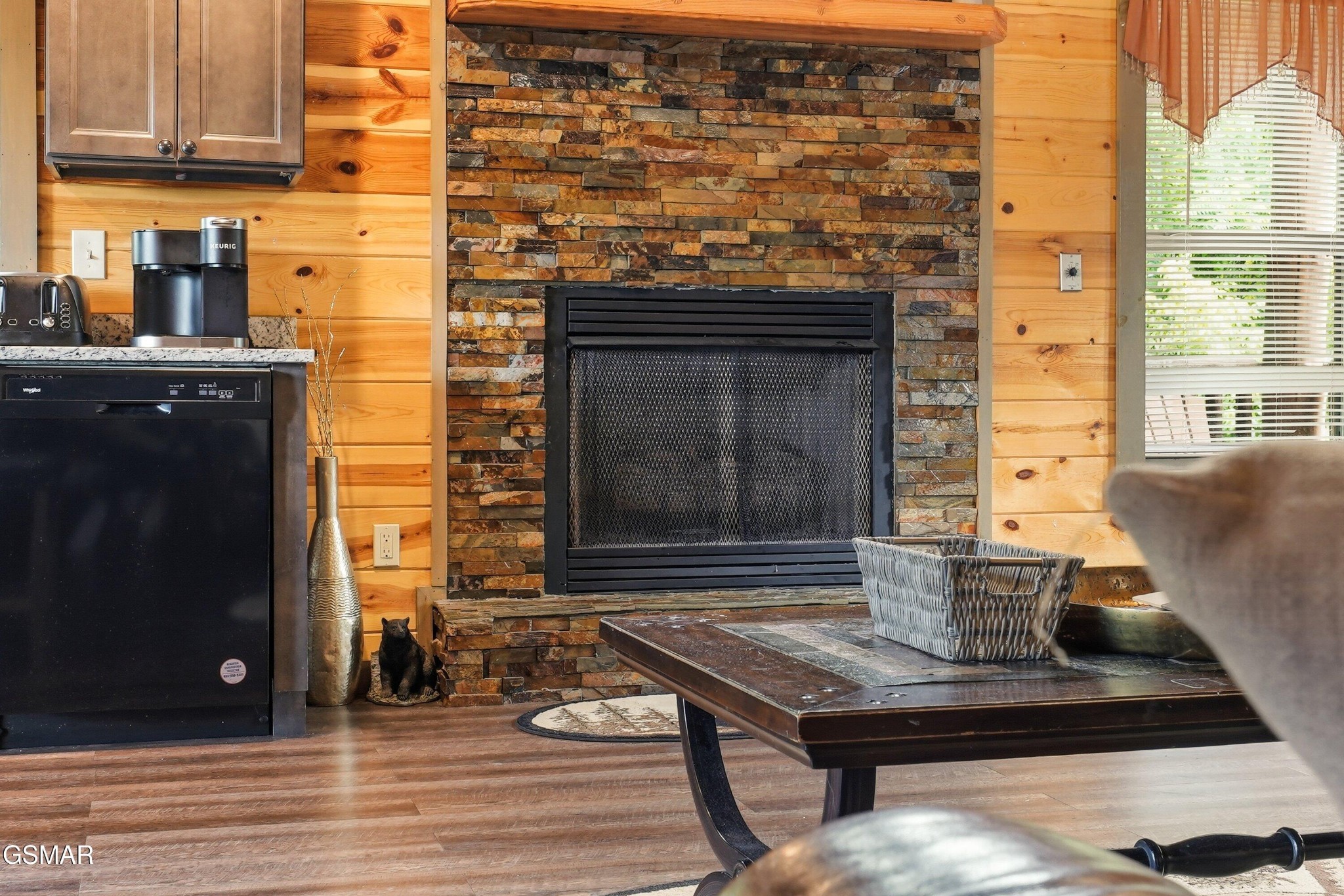 452 Alpine Mountain Way