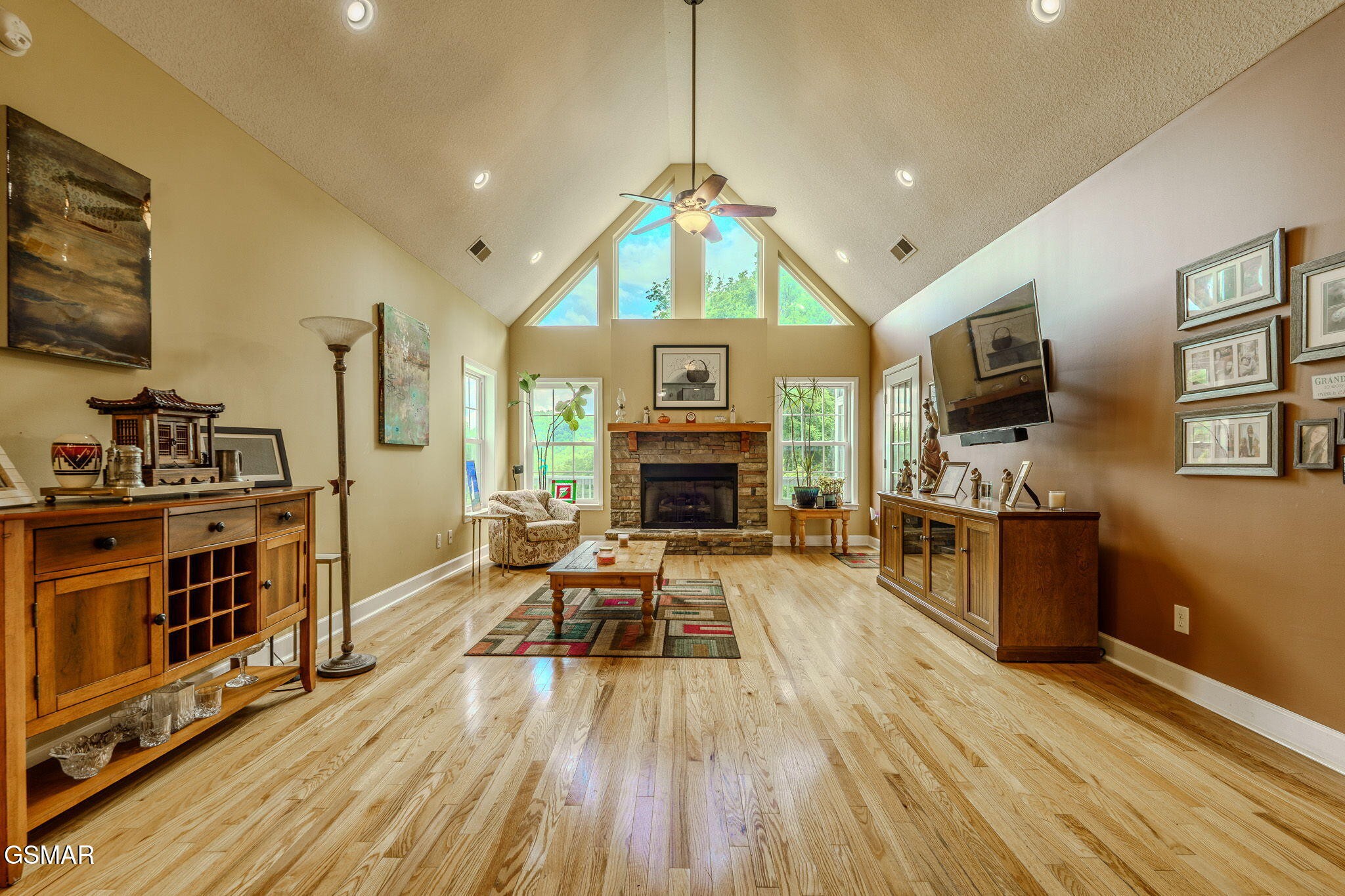 188 Happy Hollow Road