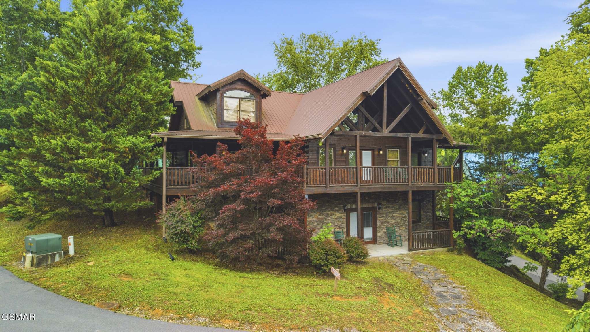 2906 Quiet Oak Way