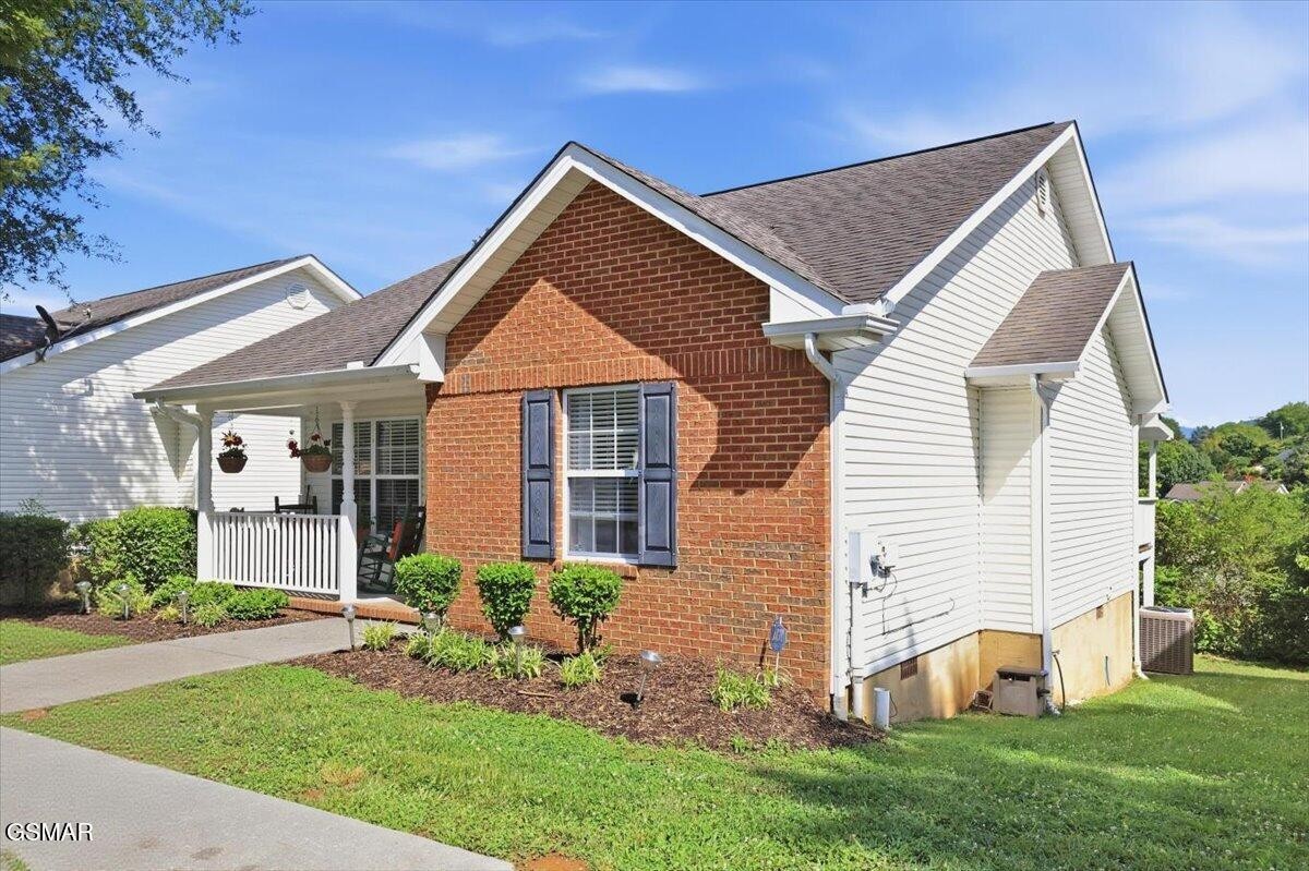 1523 Mayberry Lane