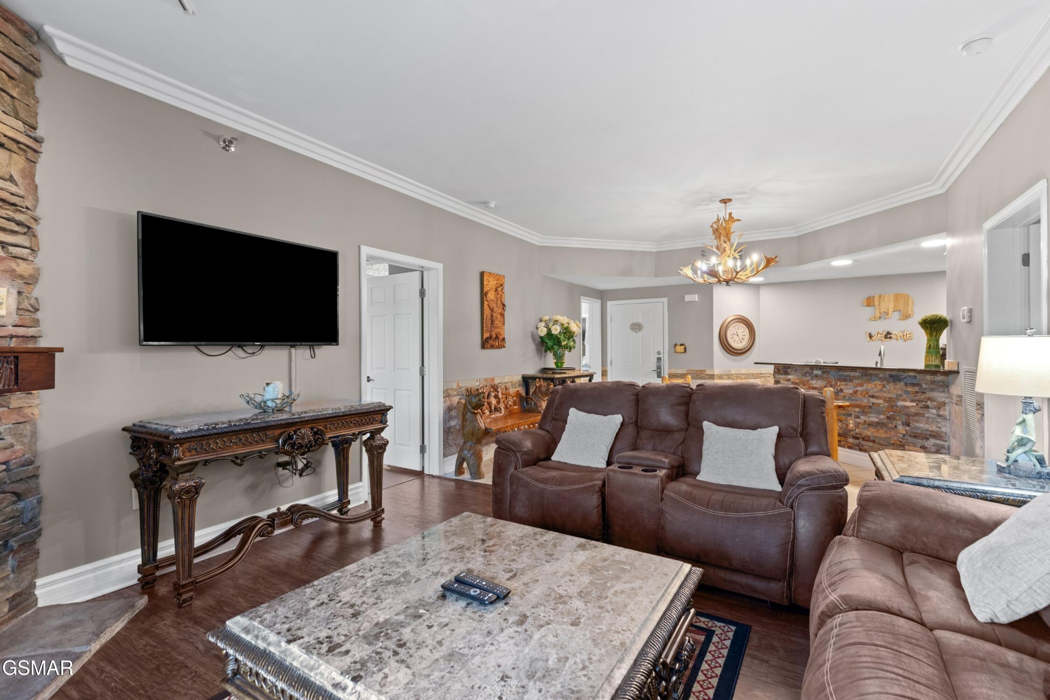 215 Woliss