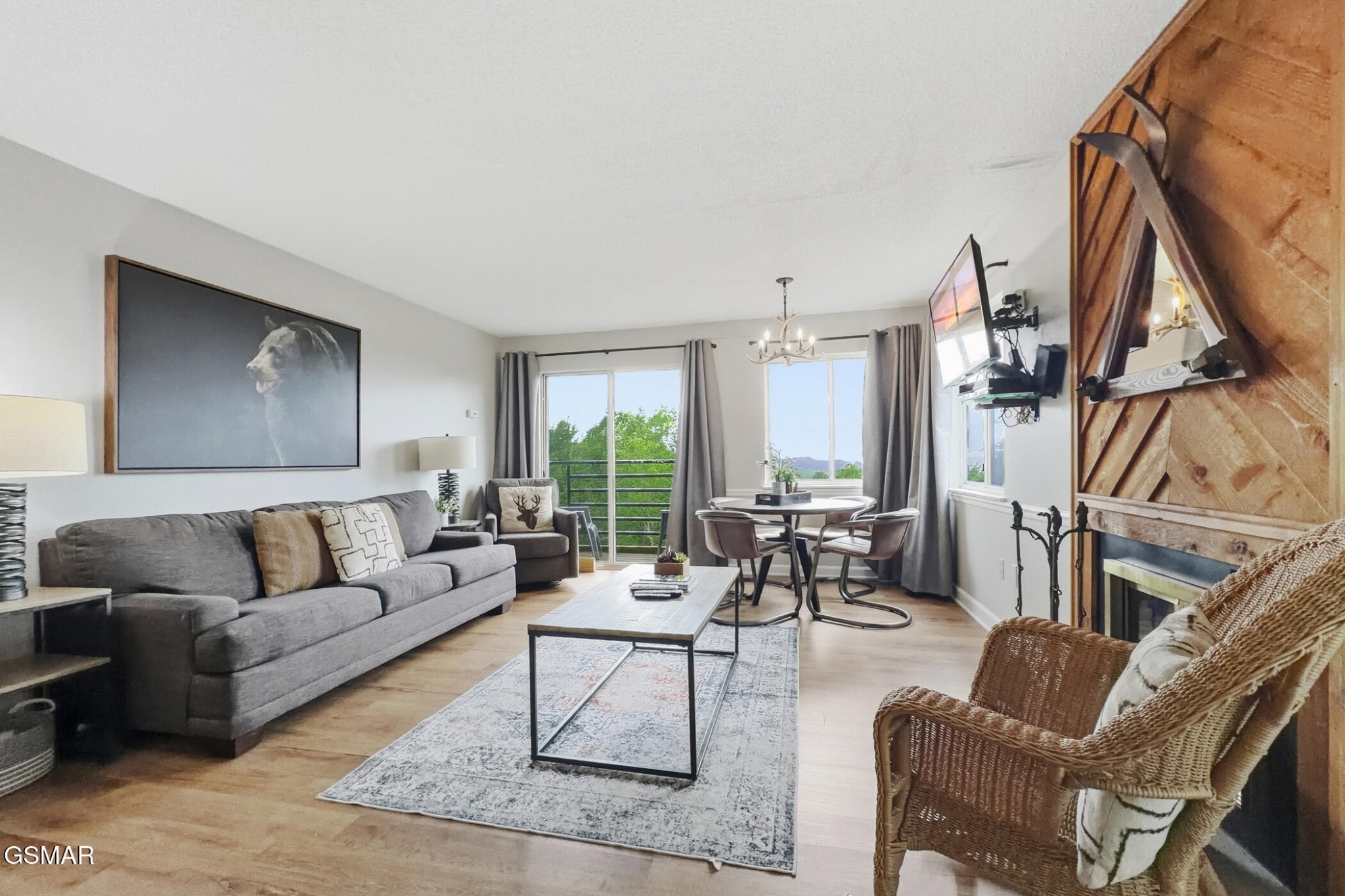 1260 Ski View Drive