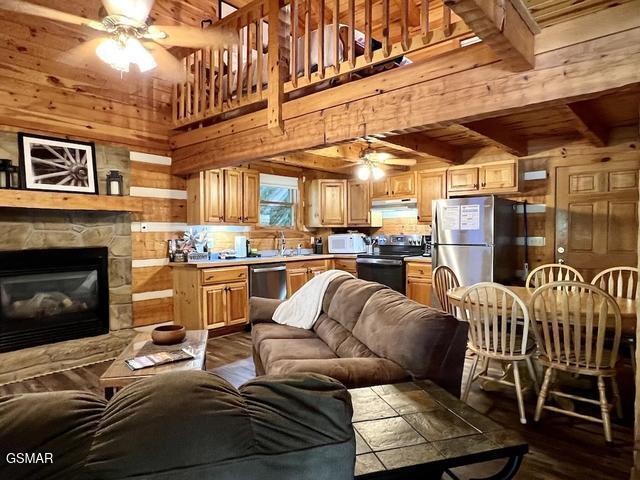 432 Hideaway Ridge Circle