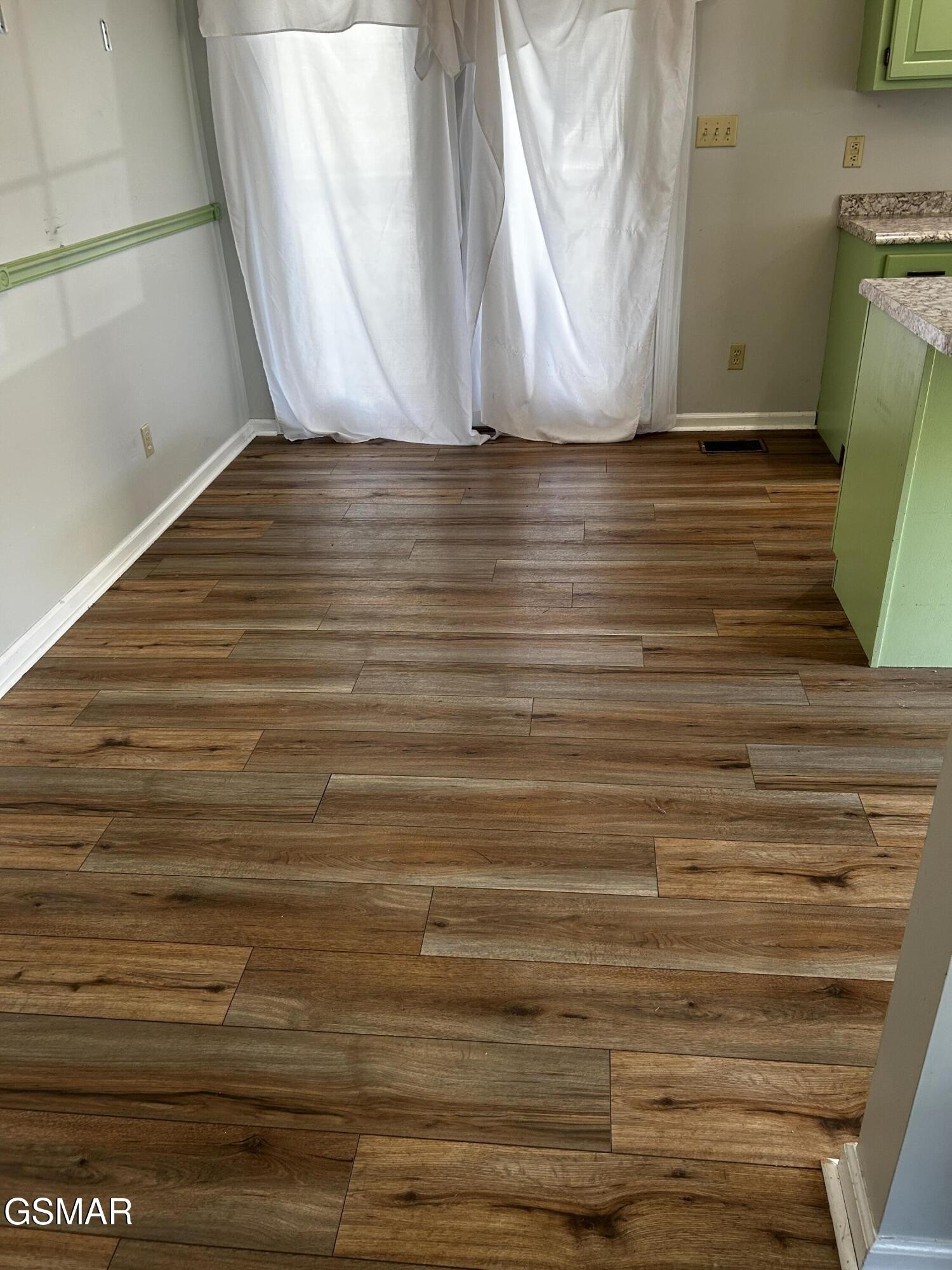 151 W Meeting Street