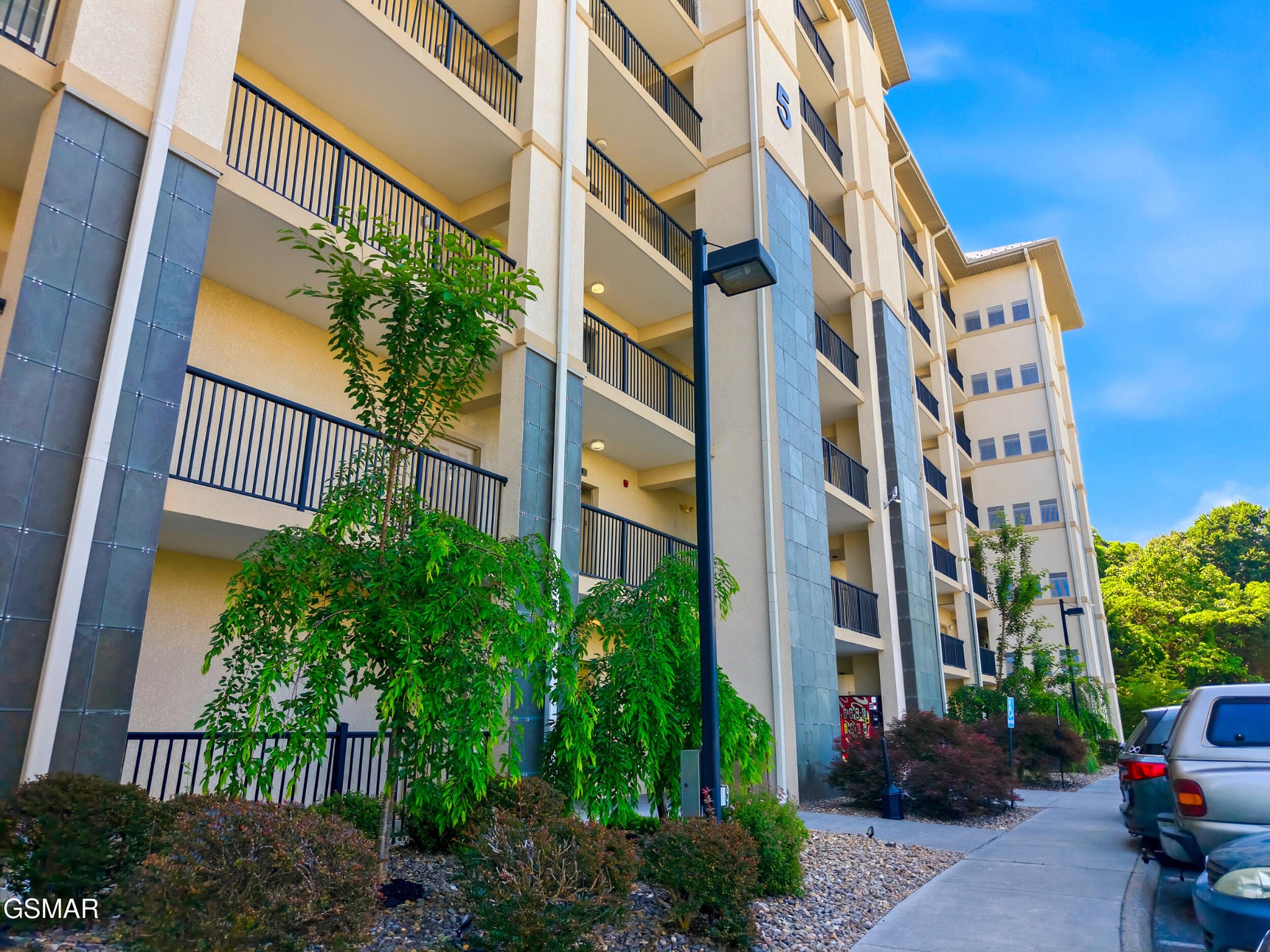 124 Plaza Drive