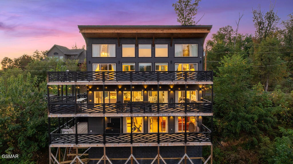 839 Deer Path Lane