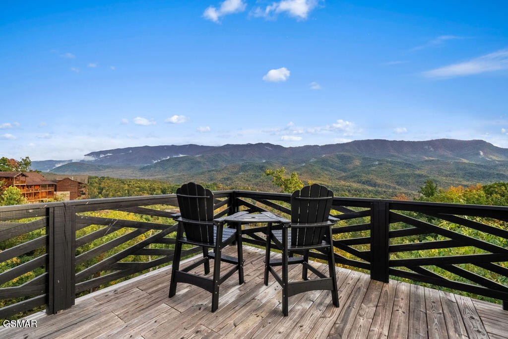 839 Deer Path Lane