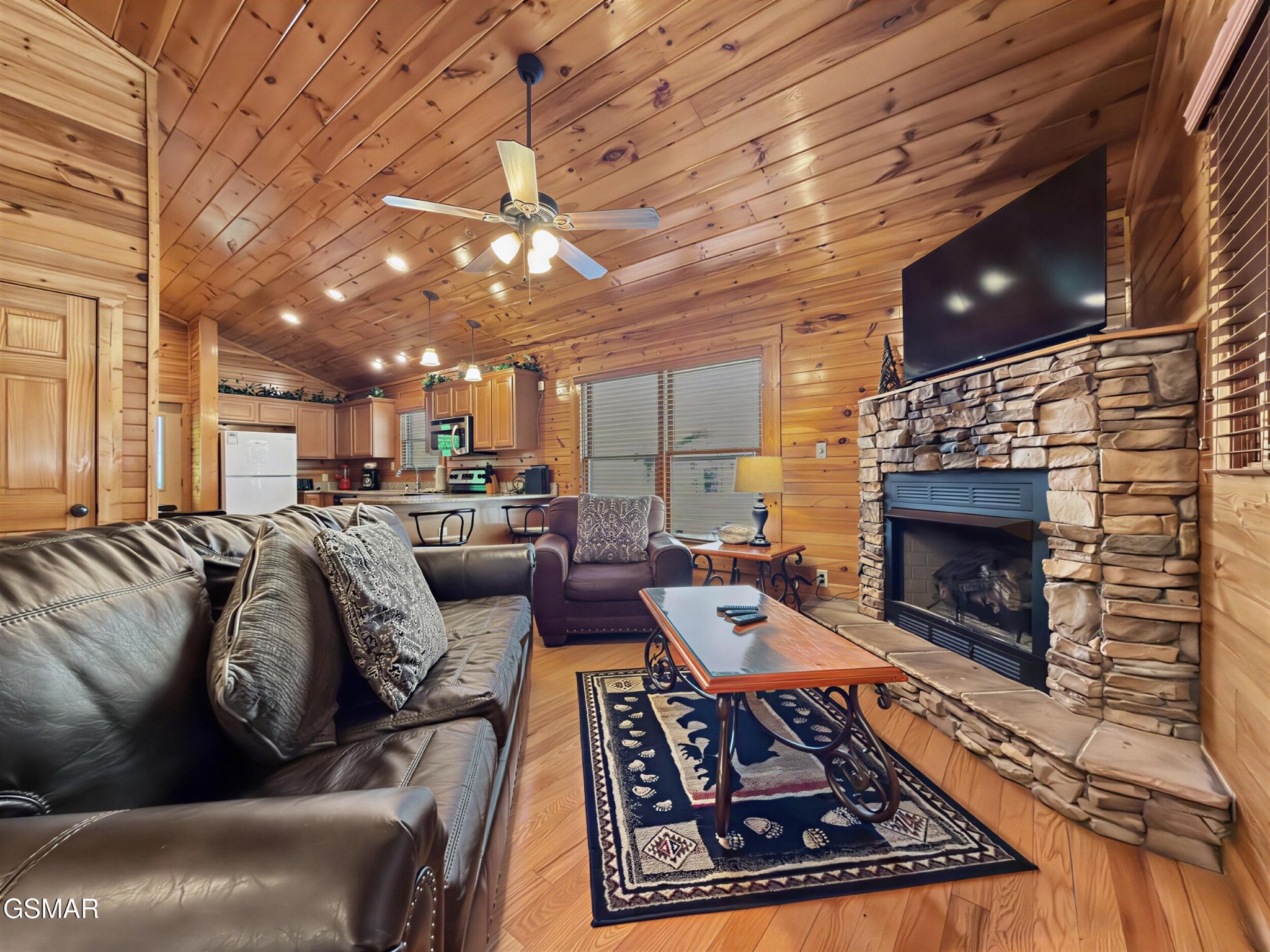 816 Spirit Loop Way