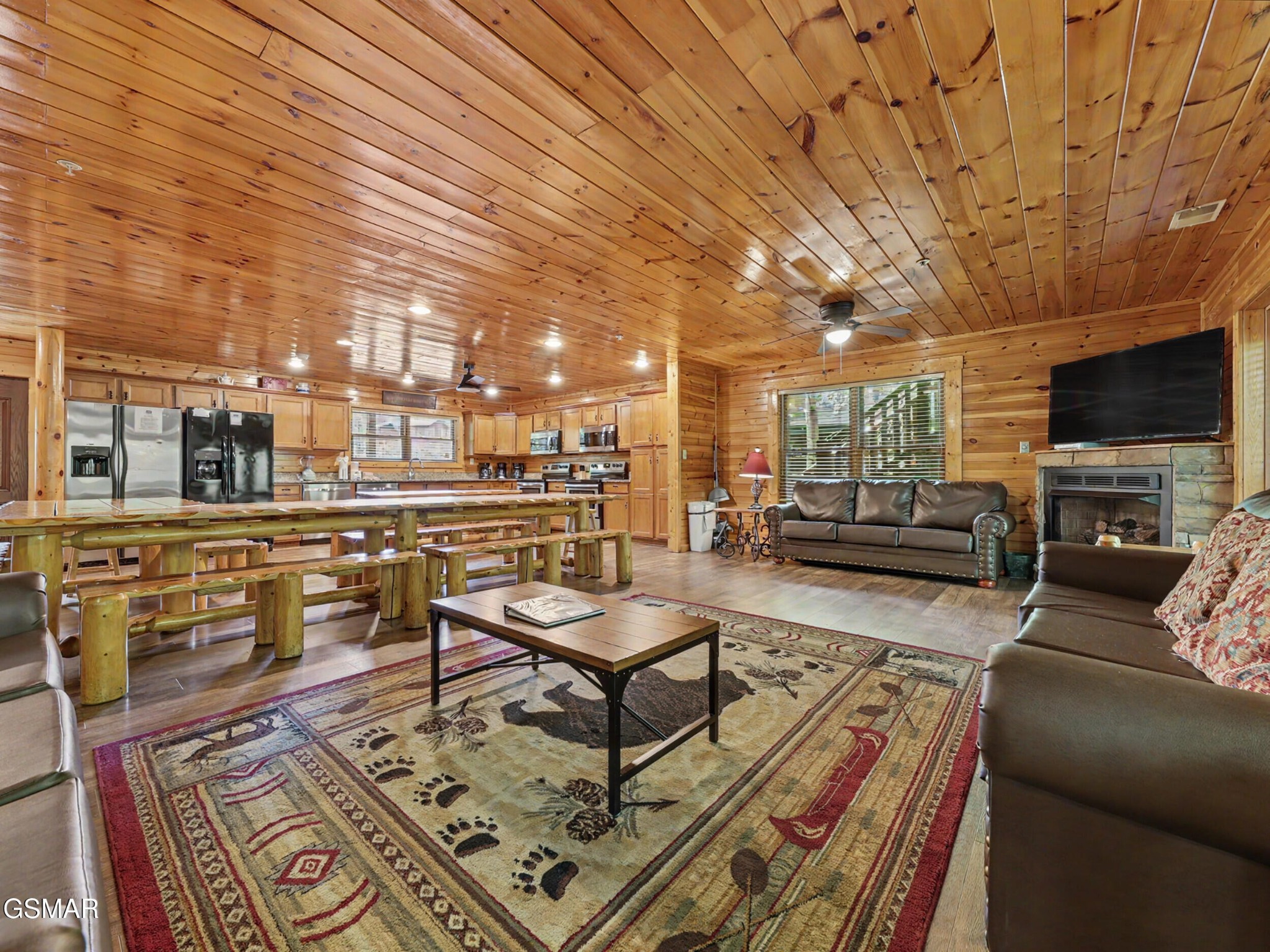 805 Spirit Loop Way