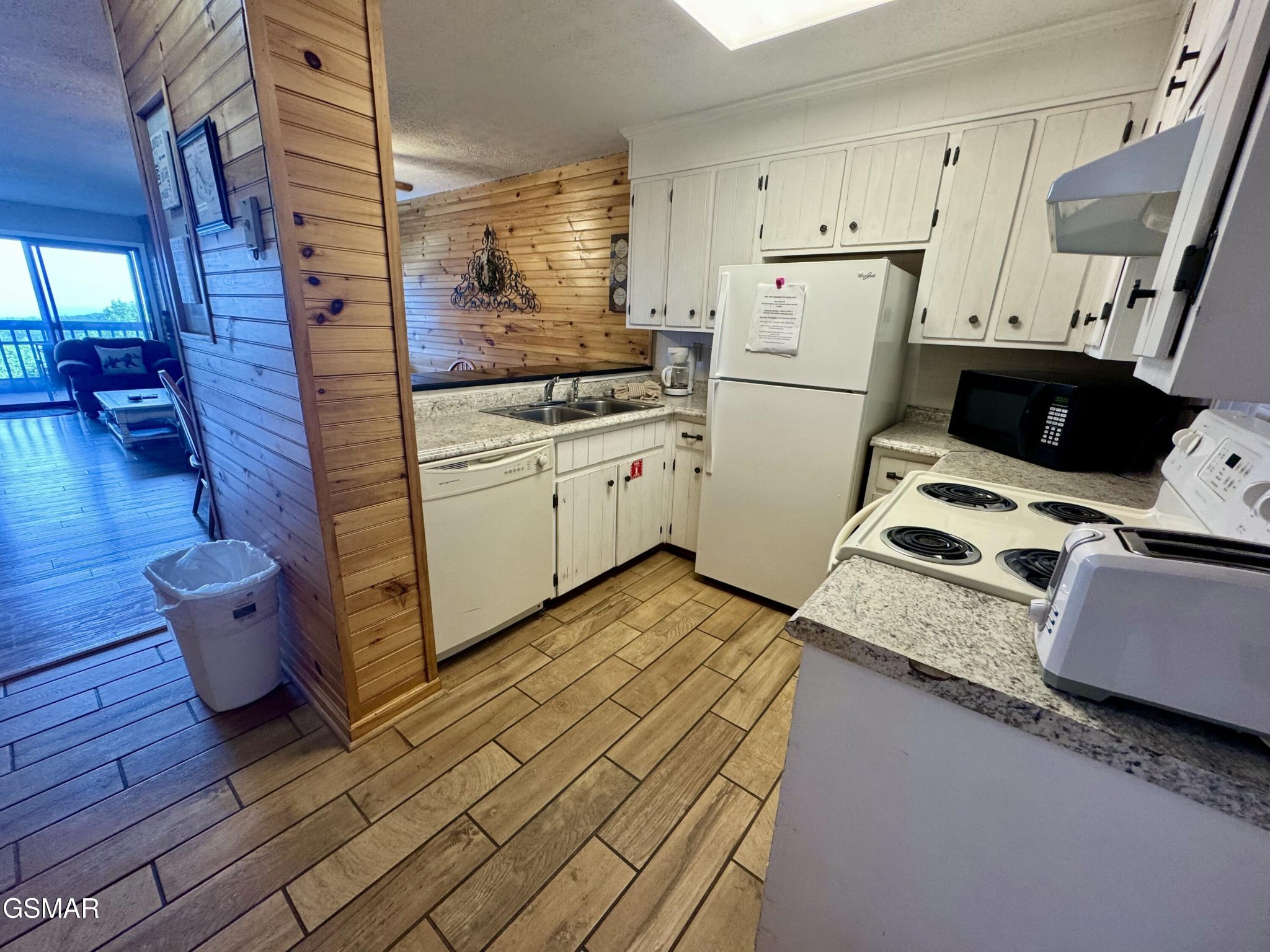 1102 Ski View Drive