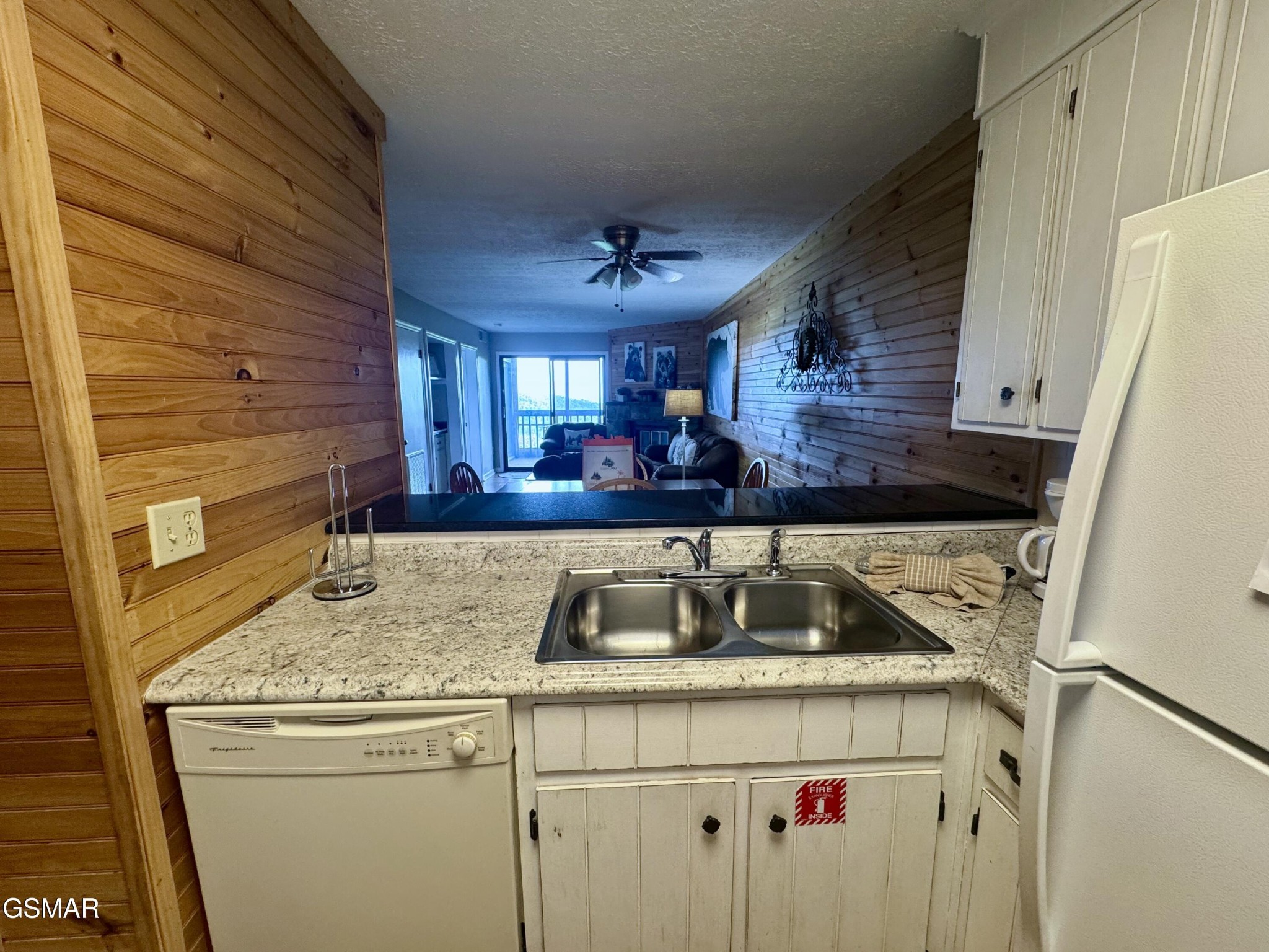 1102 Ski View Drive
