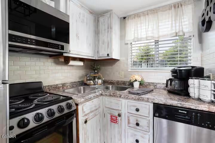 1260 Ski View Drive