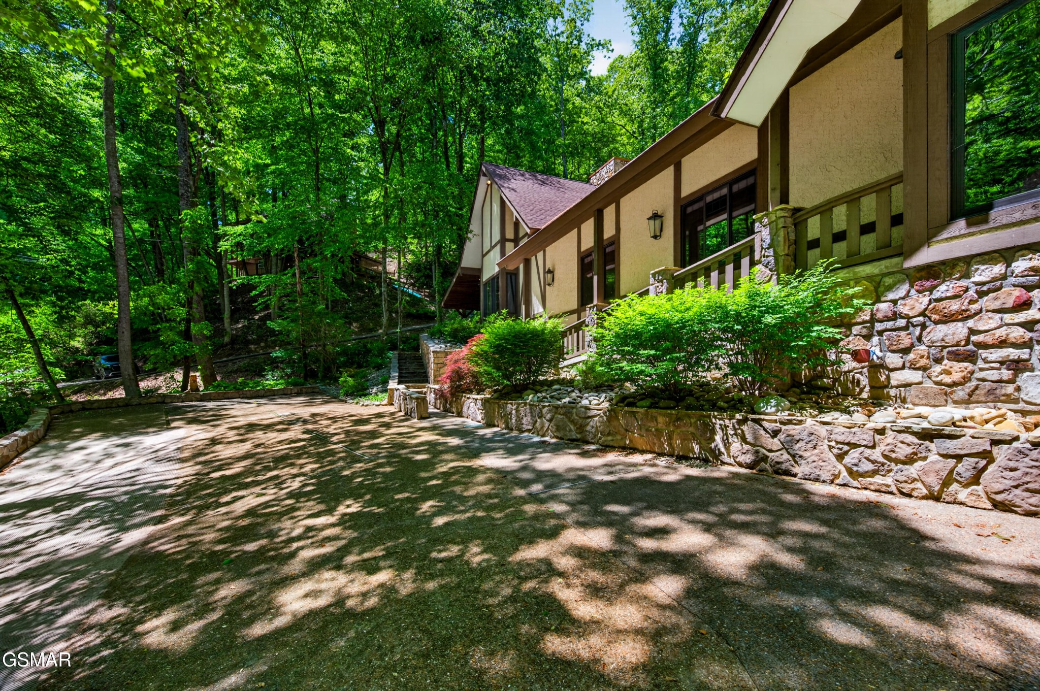 1116 Ski Mountain Road