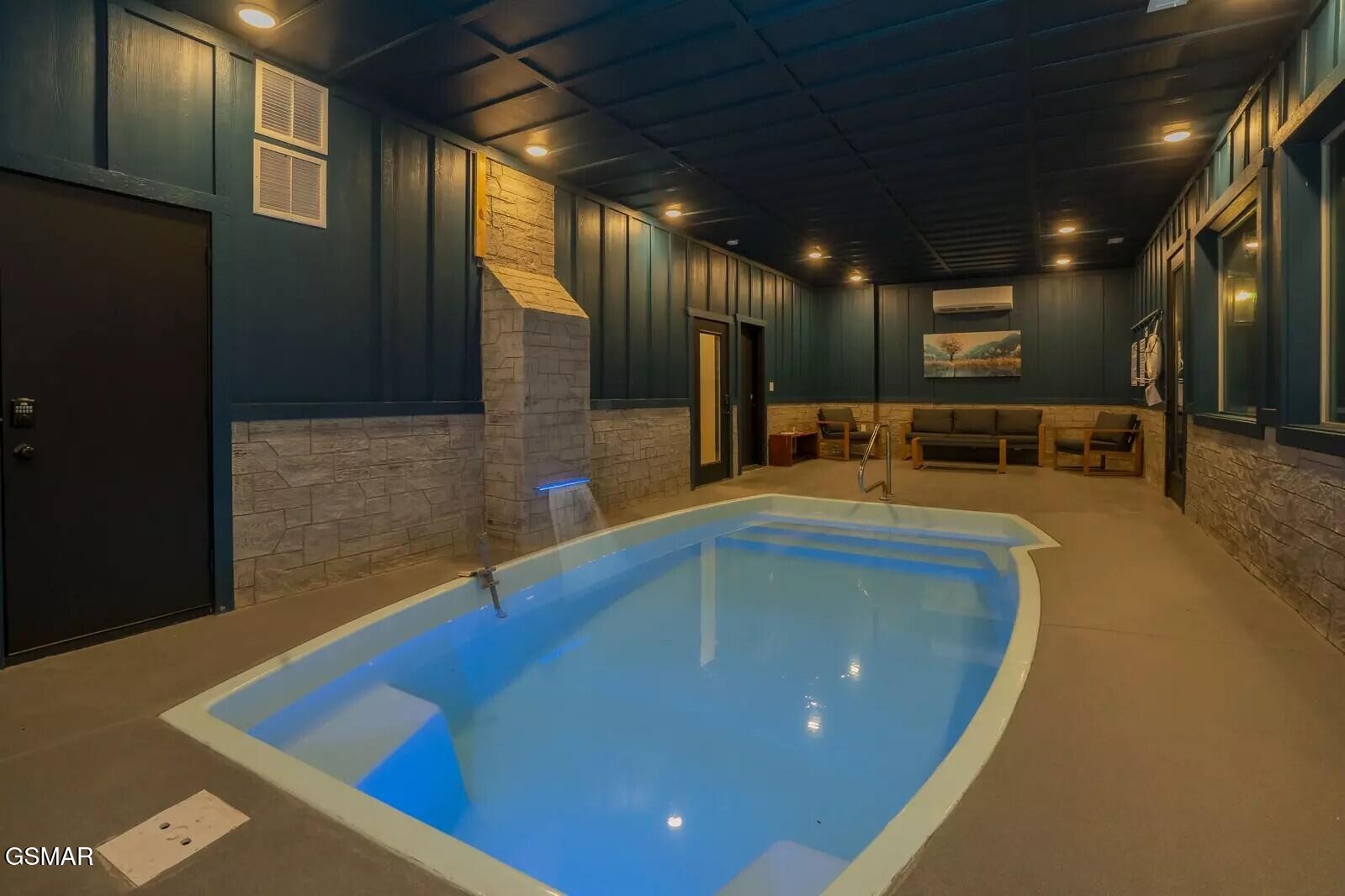 821 Sunshine Trail