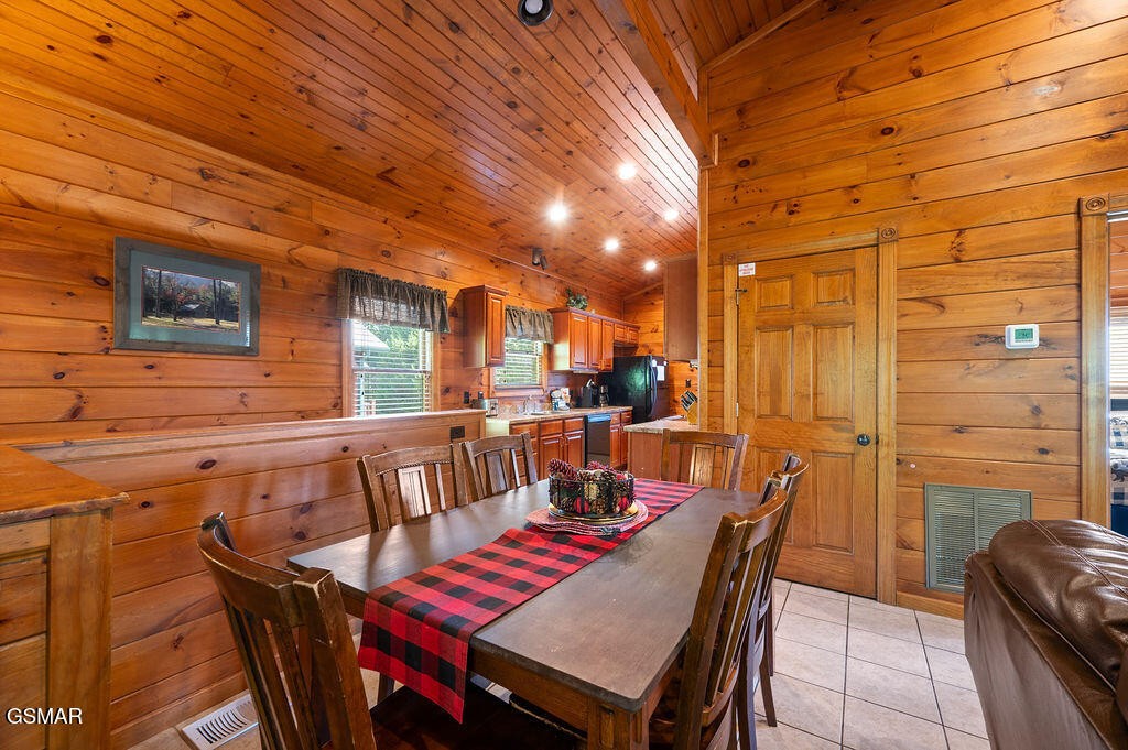 834 Great Smoky Way