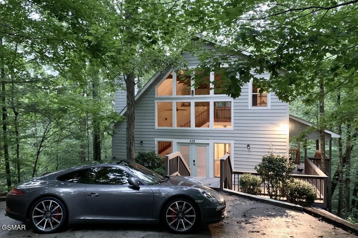 438 Laurel Road