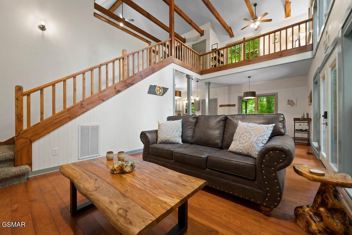 438 Laurel Road