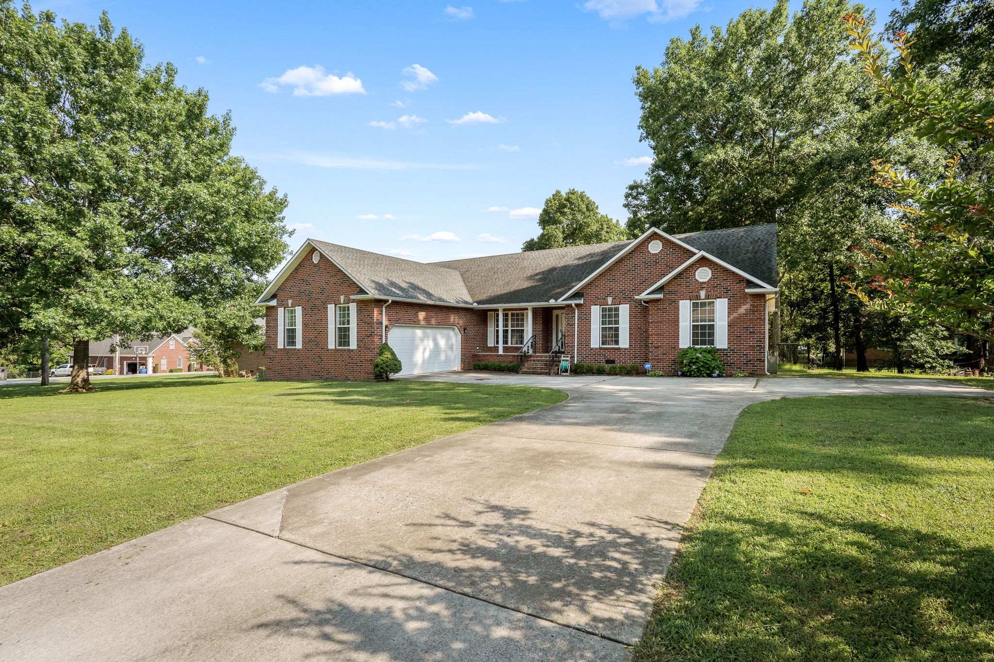 113 Stonegate Circle