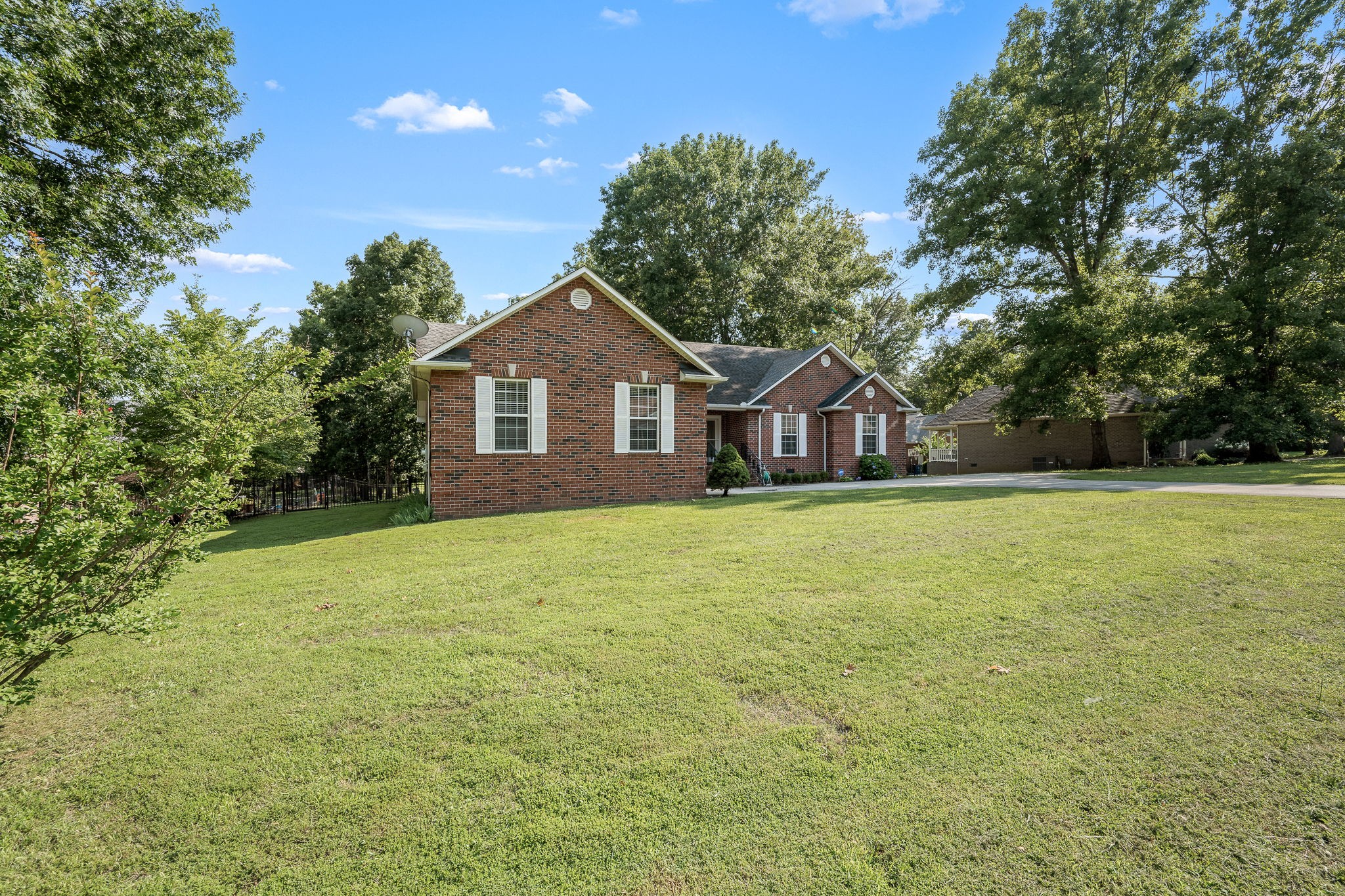 113 Stonegate Circle