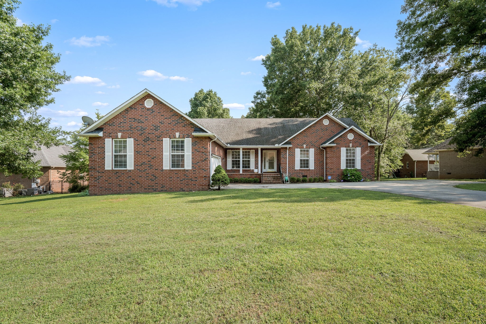 113 Stonegate Circle