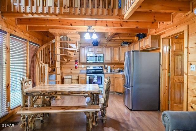 2138 Walnut Court