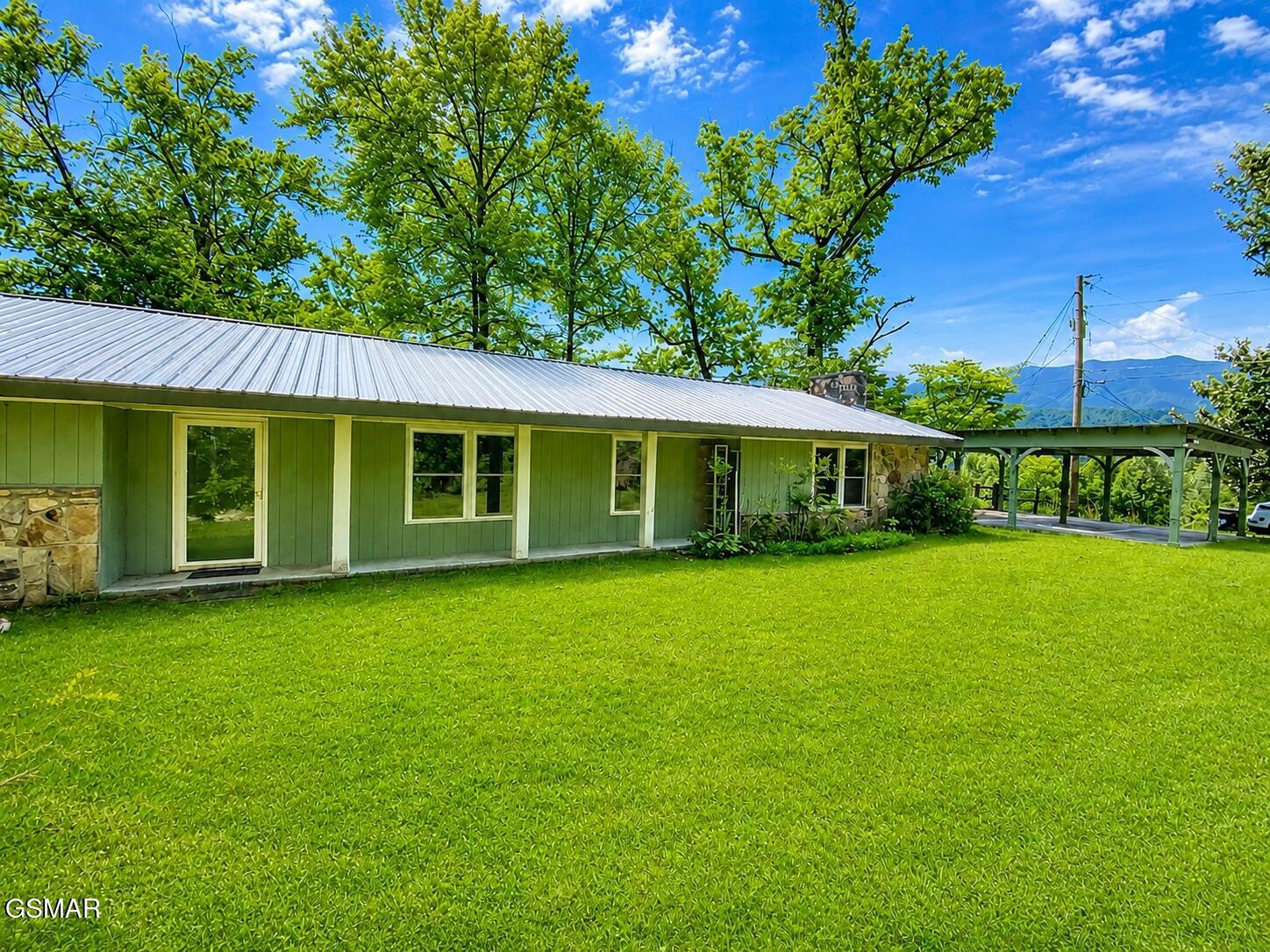 505 Crest Road