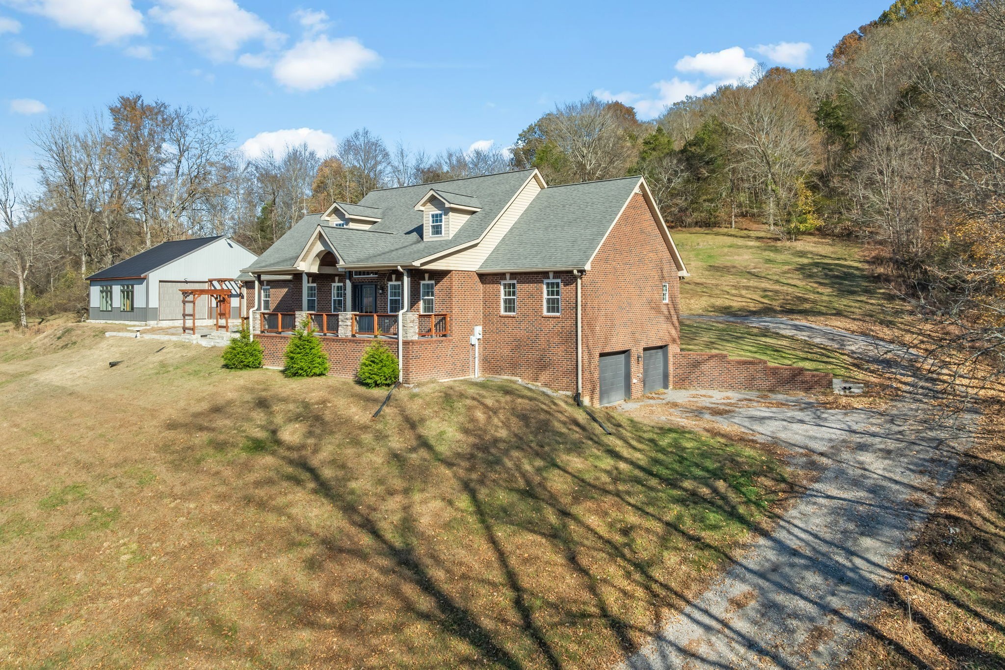 57 Lakeside Dr