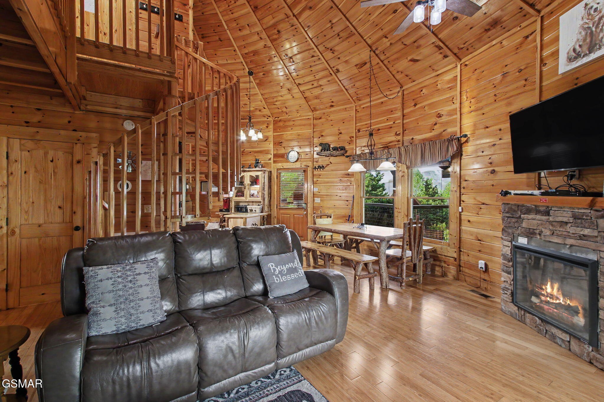1086 Towering Oaks Drive