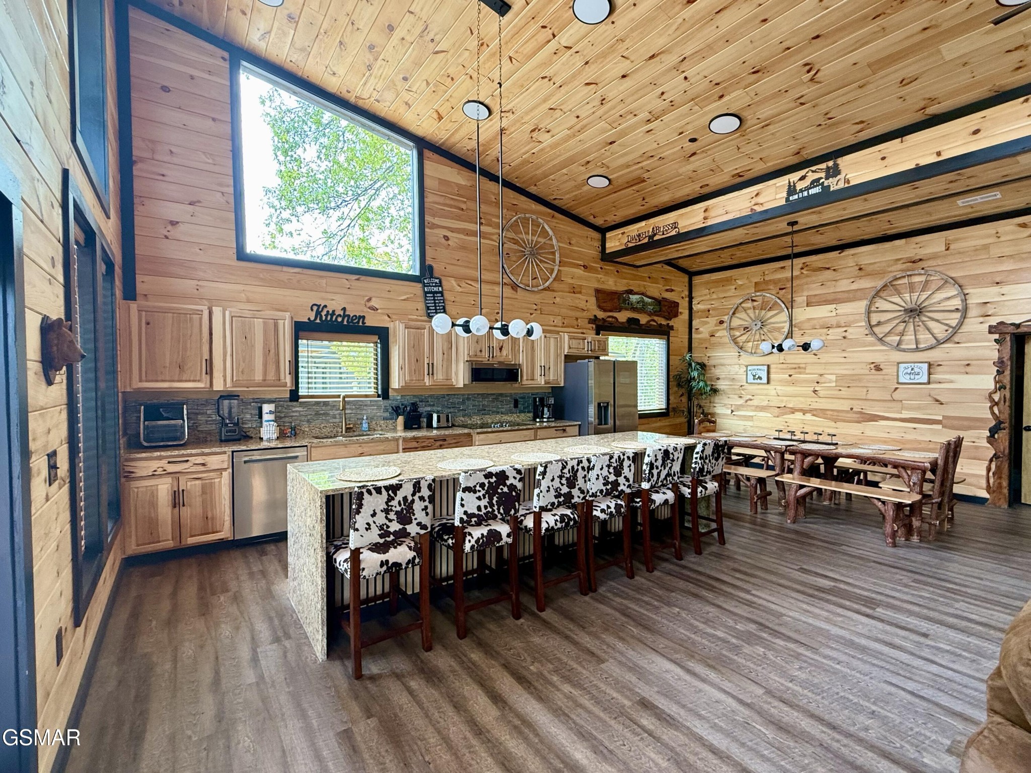 725 Timberlake Circle