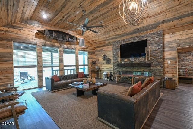 1421 Silver Poplar Lane