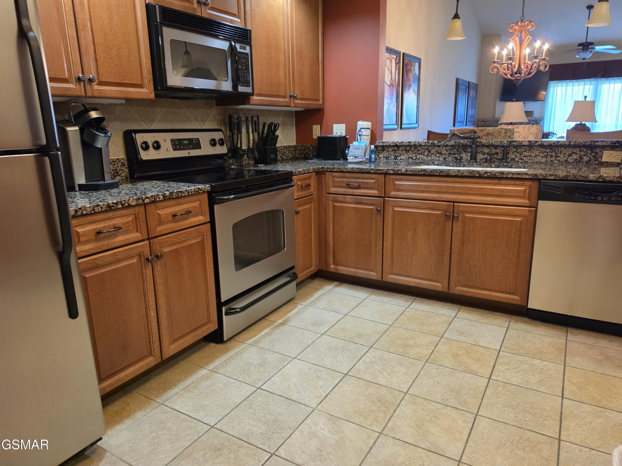 212 Dollywood Lane