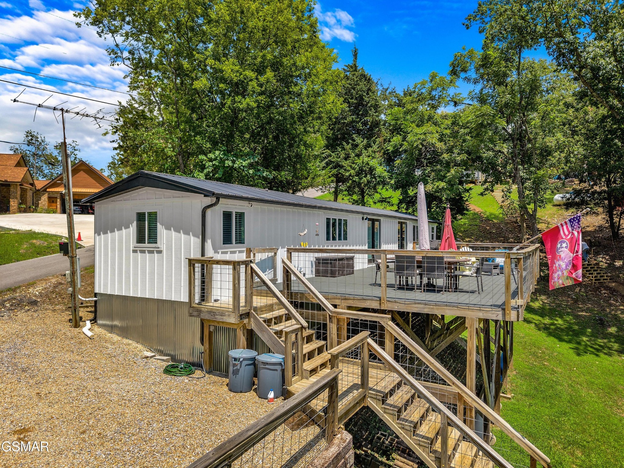 1607 Kinder Lane