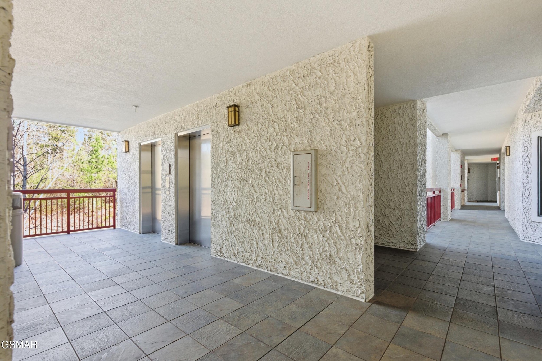 212 Dollywood Lane