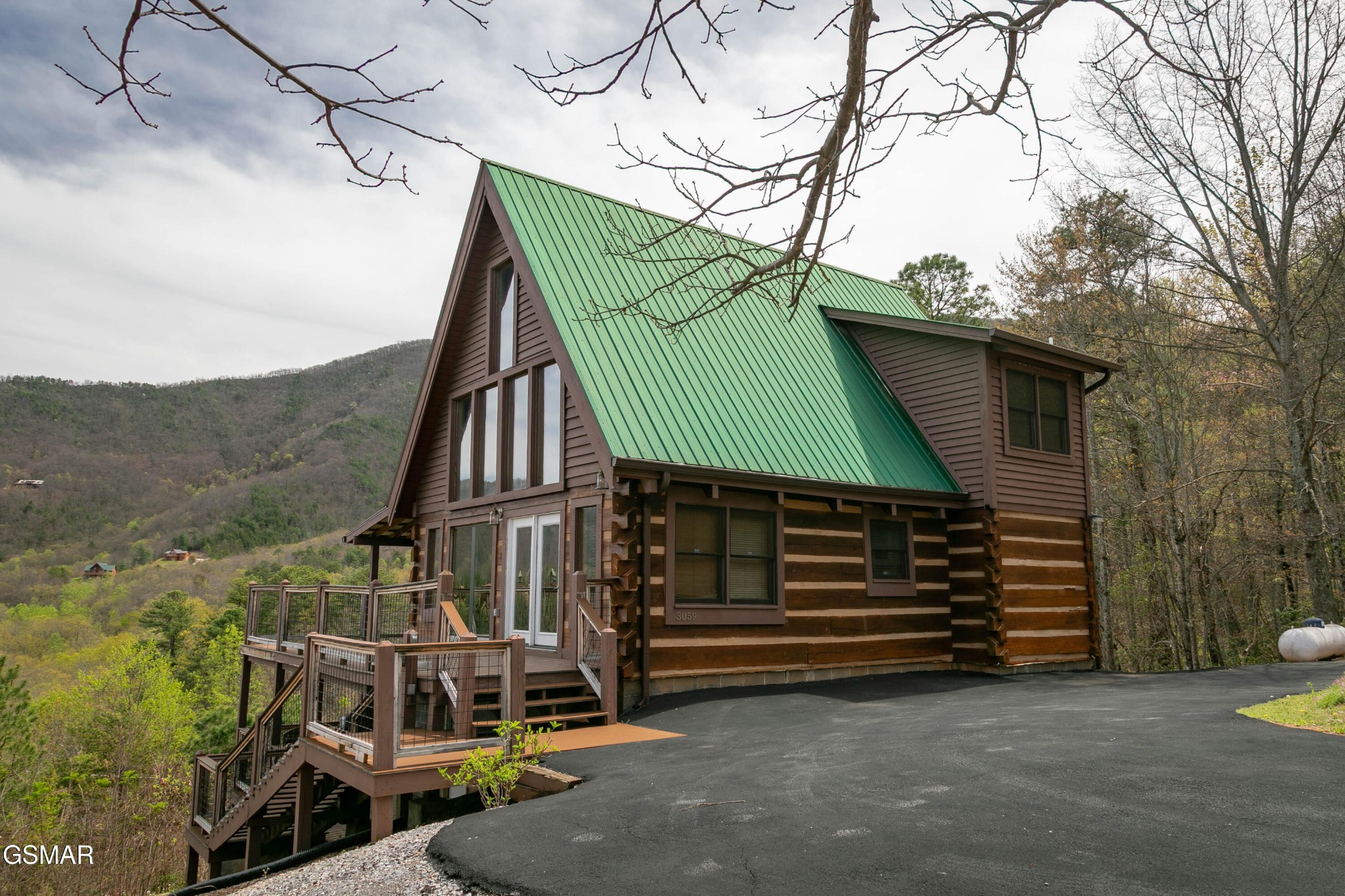 3059 Perry Circle Lane