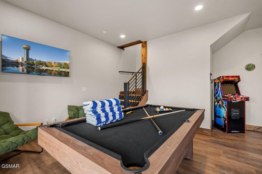 1567 Rainbow Ridge Way