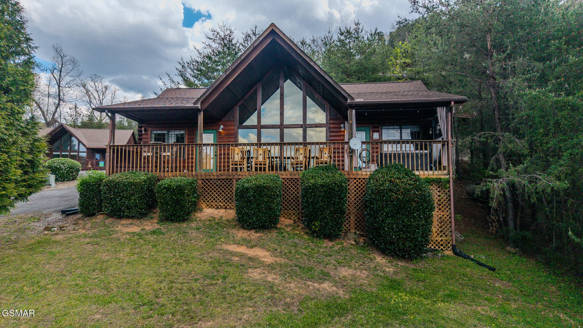 1624 Pinewood Way