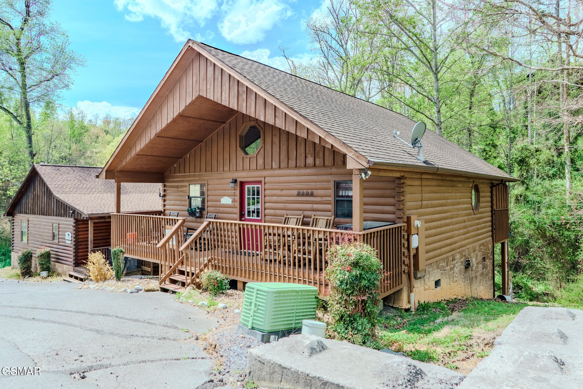 1624 Pinewood Way