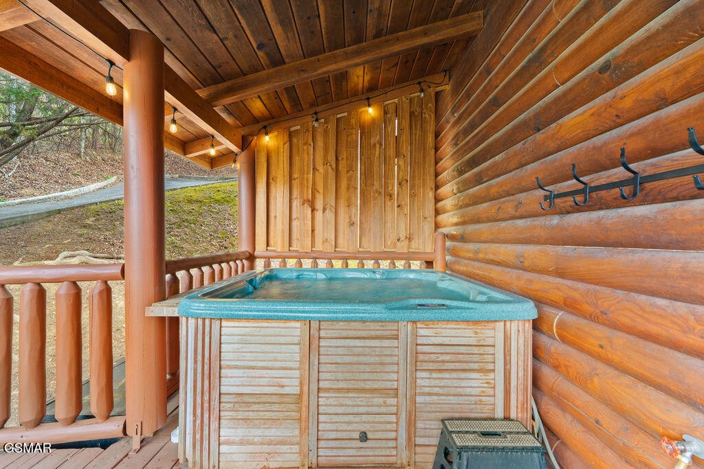 3319 Covered Bridge Way