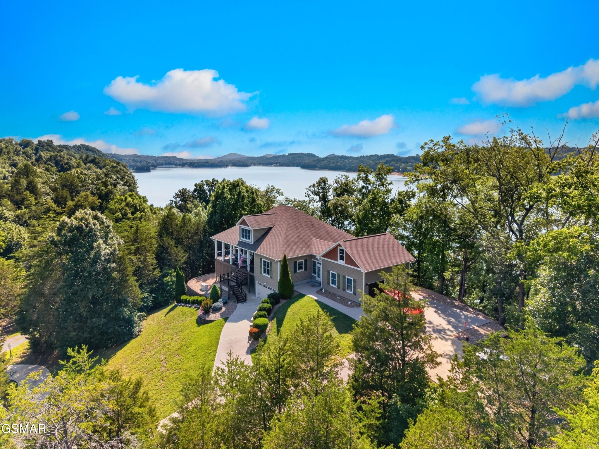 2017 Paradise Hills Road