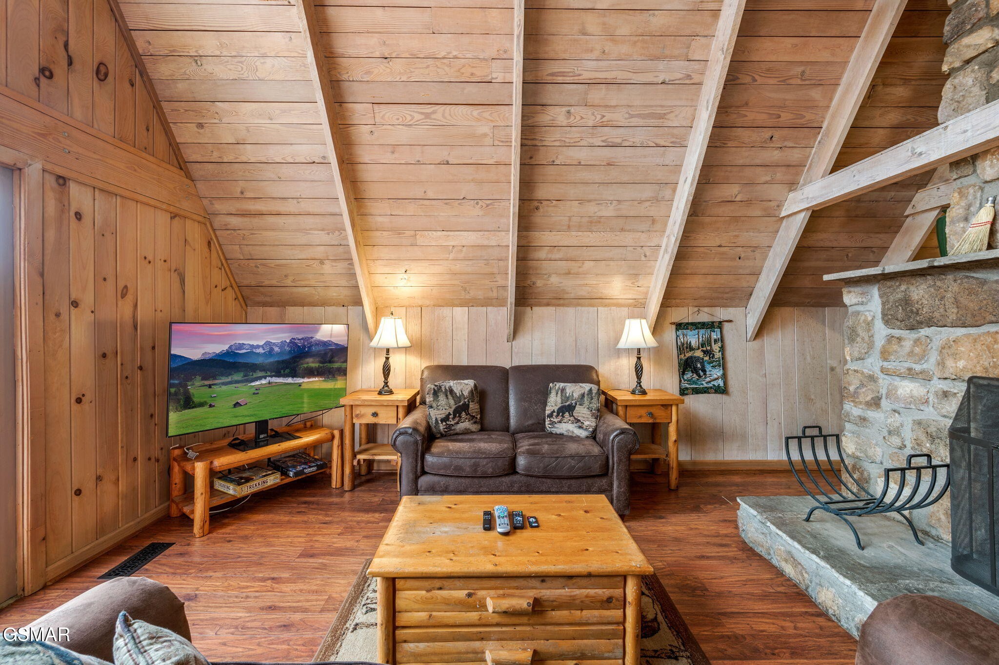 1125 Lower Alpine Way