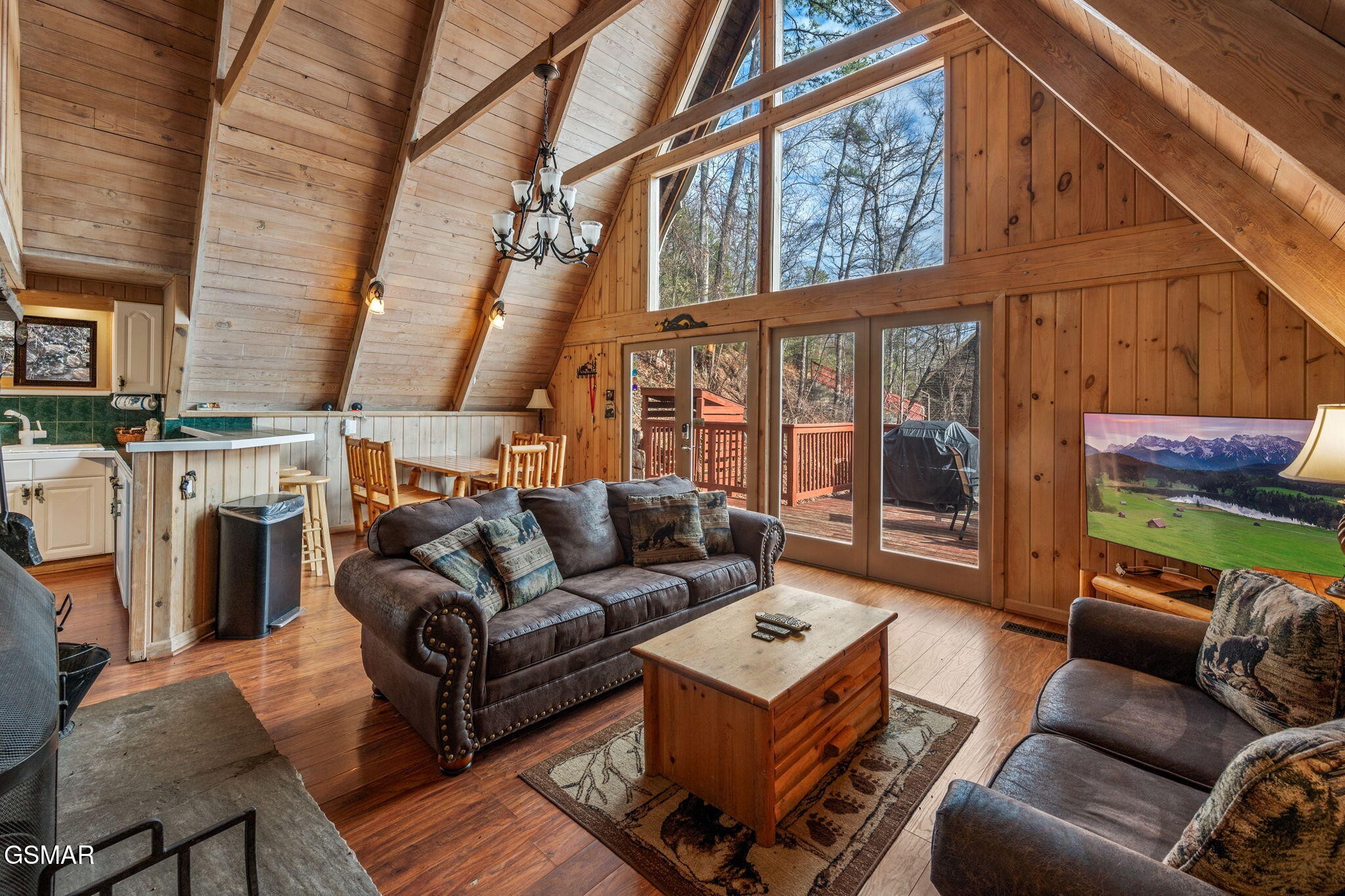 1125 Lower Alpine Way