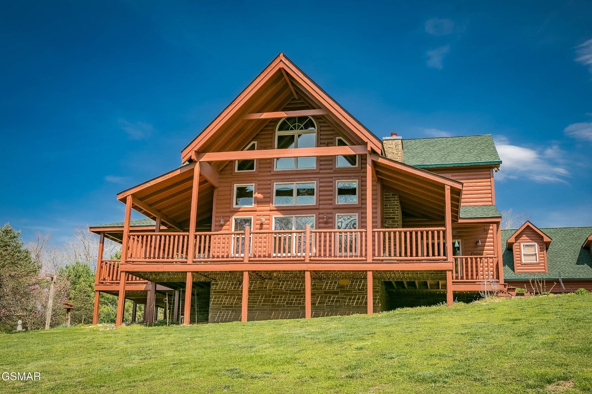 3385 Clear Valley Drive