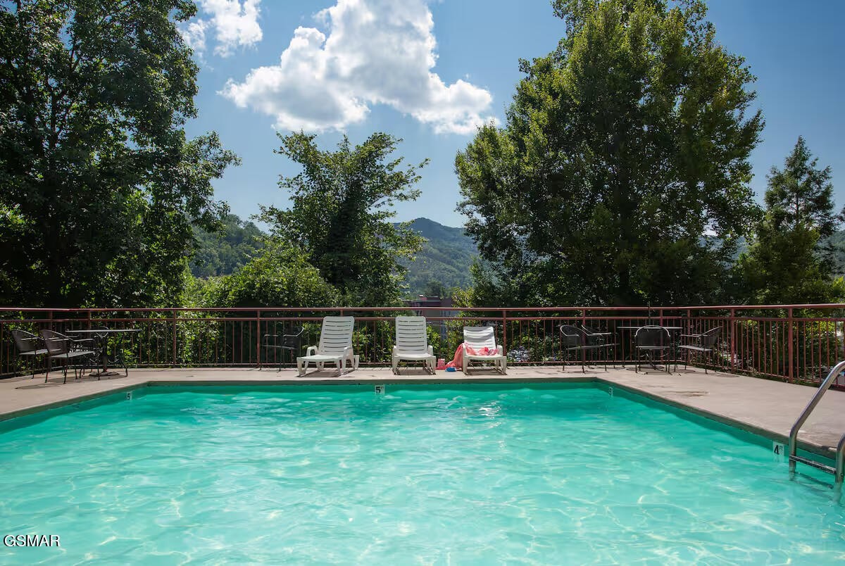 354 E Holly Ridge Road