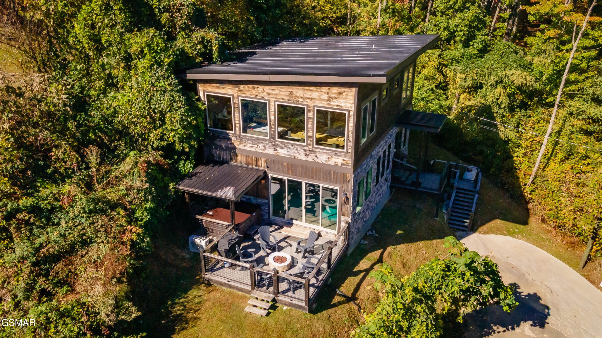 869 Chestnut Drive